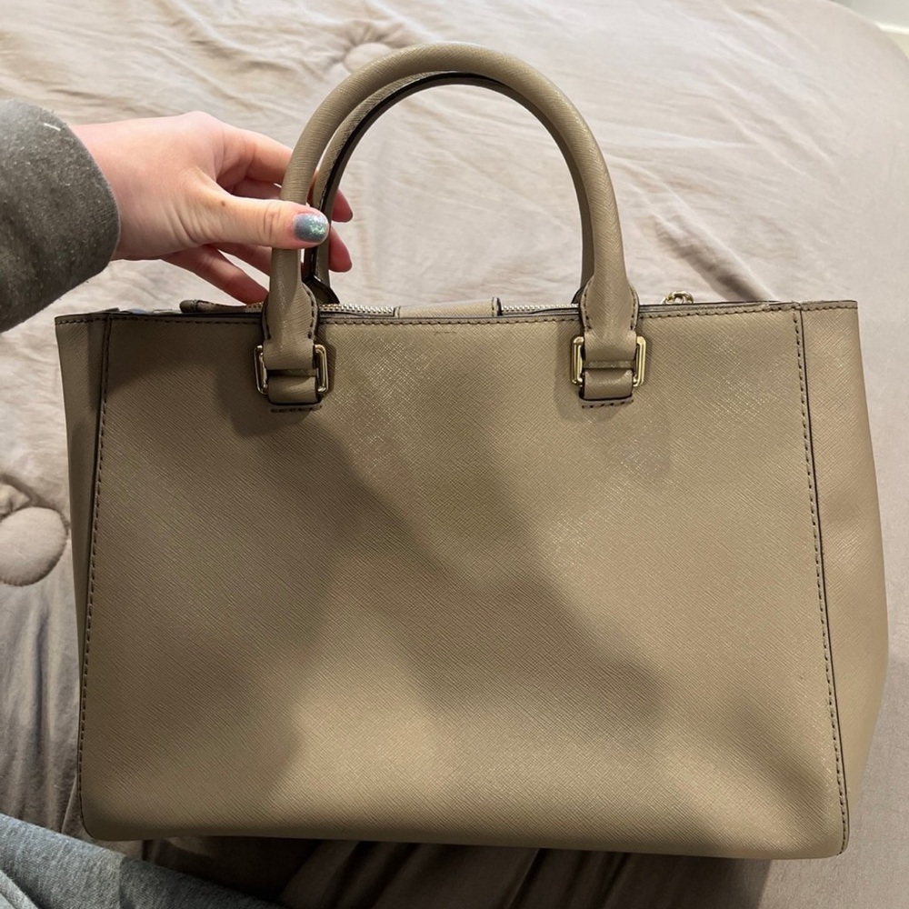 Michael Kors Tan Leather Tote Bag - Picture 5 of 10